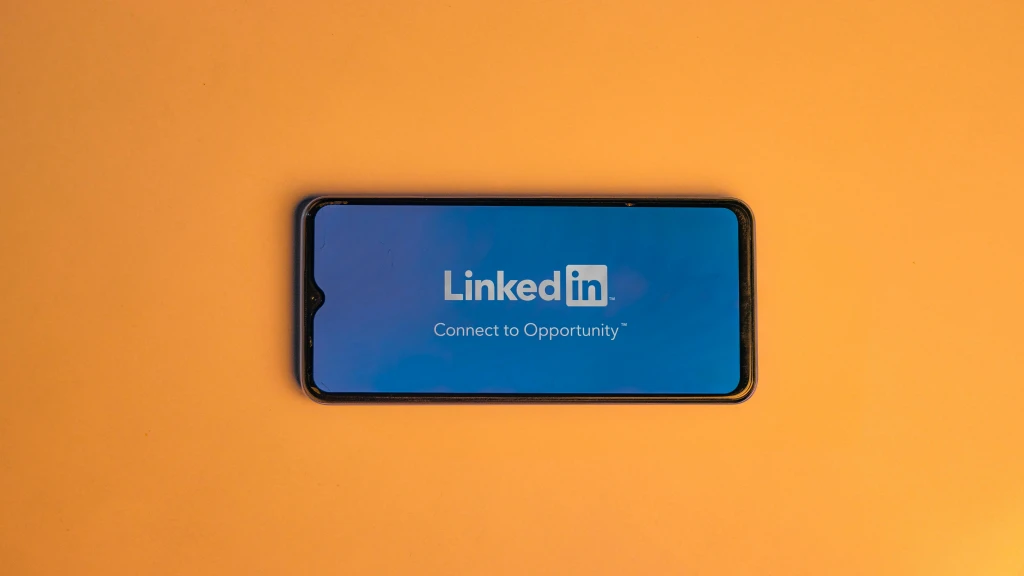 LinkedIn as a Tool for B2B Marketing in Canada: Key Aspects